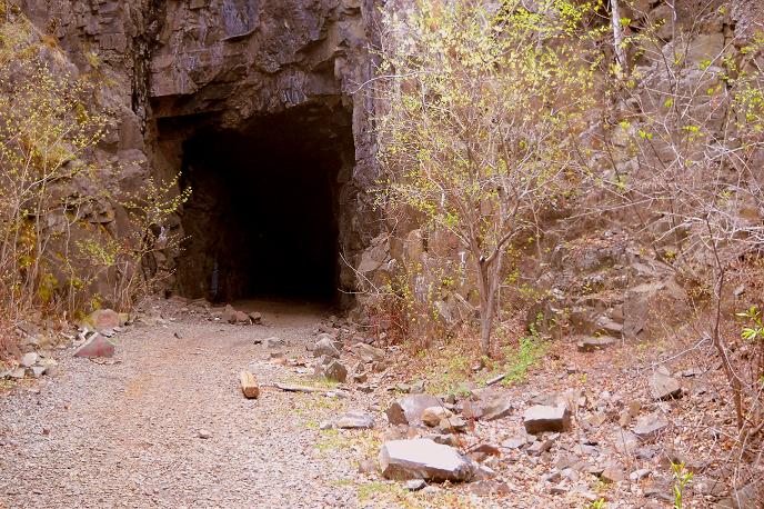 TunnelTrail