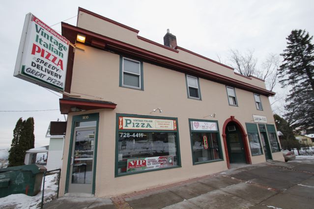 Vintage-Itatian-Pizza-Duluth