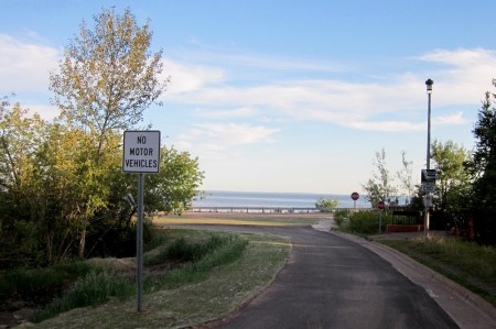 lakewalk-no-motor-vehiclesd
