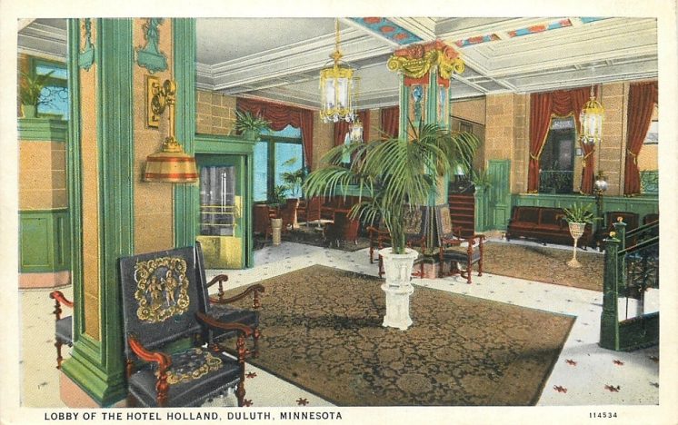 Hotel Holland Lobby